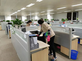 為何大中企業(yè)都將保潔外包給專業(yè)保潔托管公司呢？